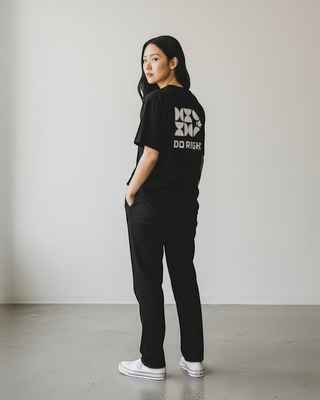 FALLR wear black 100% cotton oversized t-shirt with white 'DO RIGHT' graphic print on back.