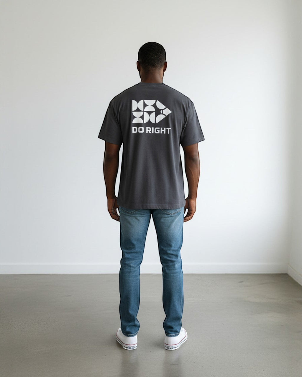 FALLR wear men's dark grey 100% cotton oversized t-shirt with white "DO RIGHT" graphic print on back.